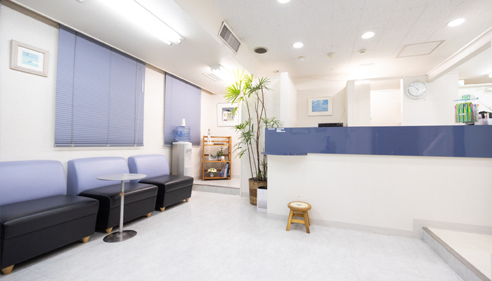 東京日本橋あさひ歯科-待合室