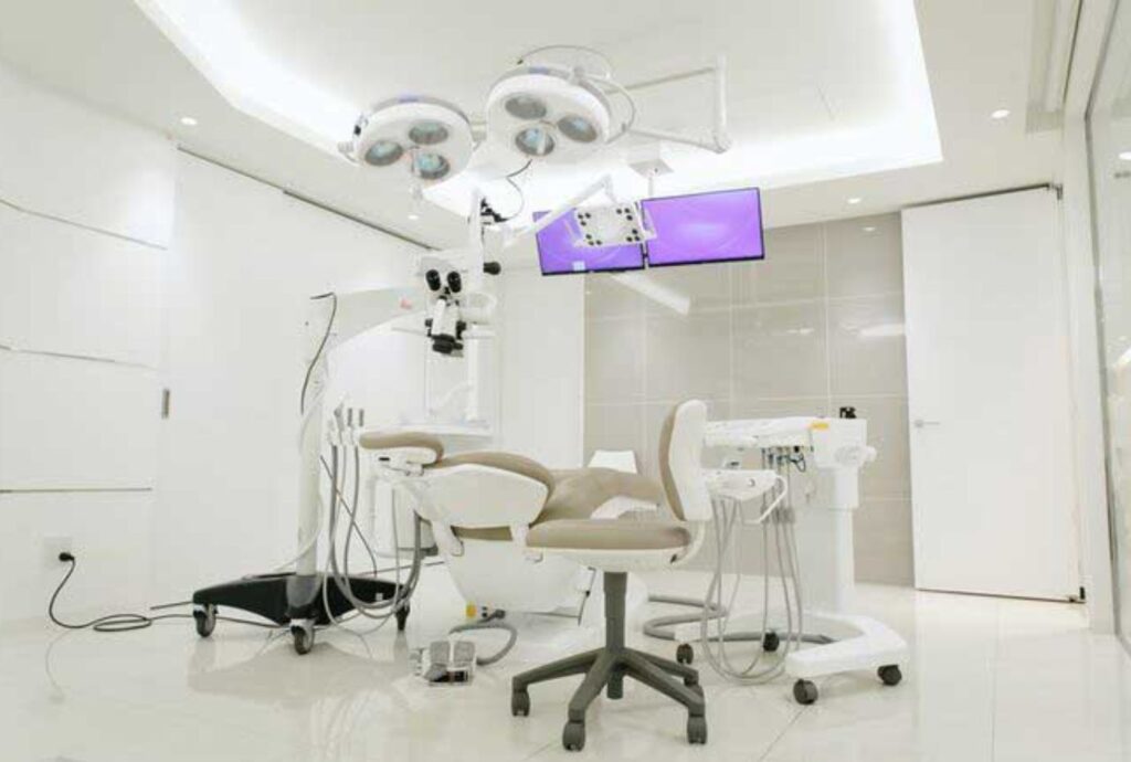 くろさわ歯科医院　オペ室