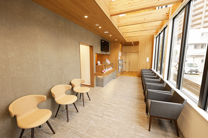 西大津歯科医院-待合室