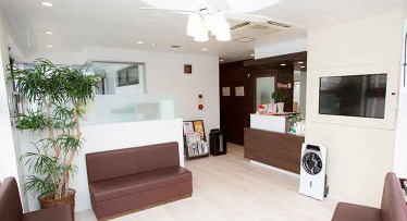 アネラデンタルクリニック・矯正歯科-待合室