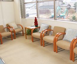 AQUA石井歯科待合室