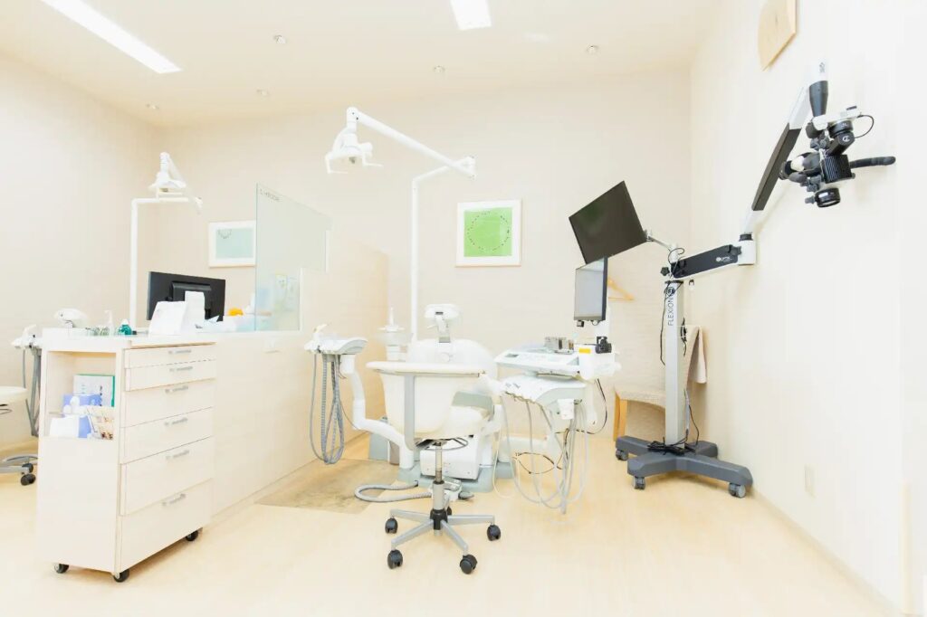 ナオデンタルオフィス竹村歯科-診察室2