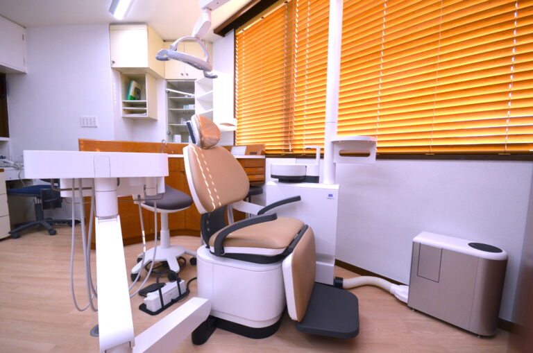 角野歯科医院-診察室3