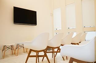 亀田歯科医院-待合室