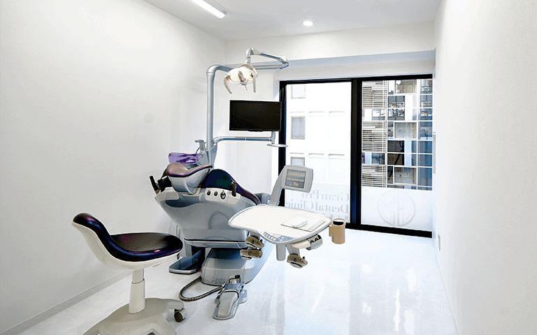 グランプロデンタルクリニック銀座-診療室1