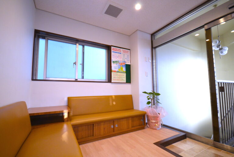 角野歯科医院-待合室