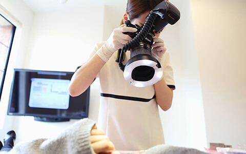 かわさきデンタルクリニック-口腔内撮影風景