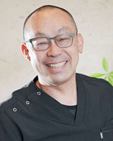 あきいけ歯科医院　秋池先生