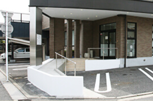 にいみ歯科医院 入口