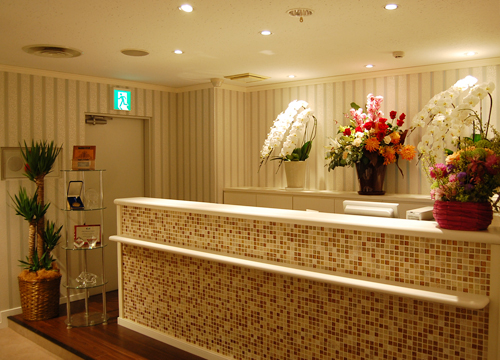 東京銀座シンタニ歯科口腔外科-受付