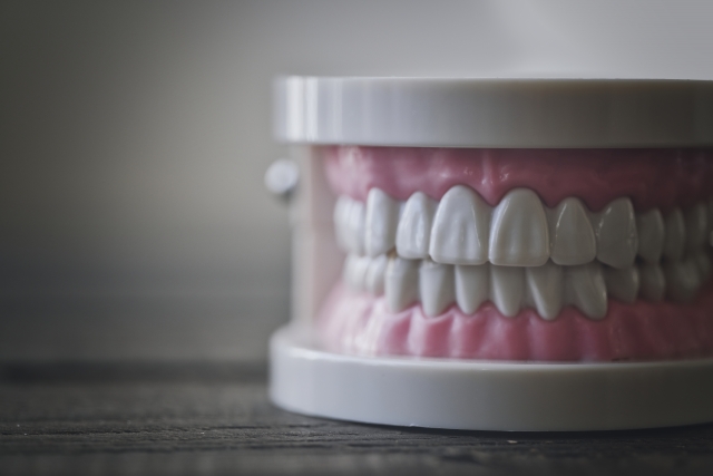 もともと安いインプラントはやめた方がいい