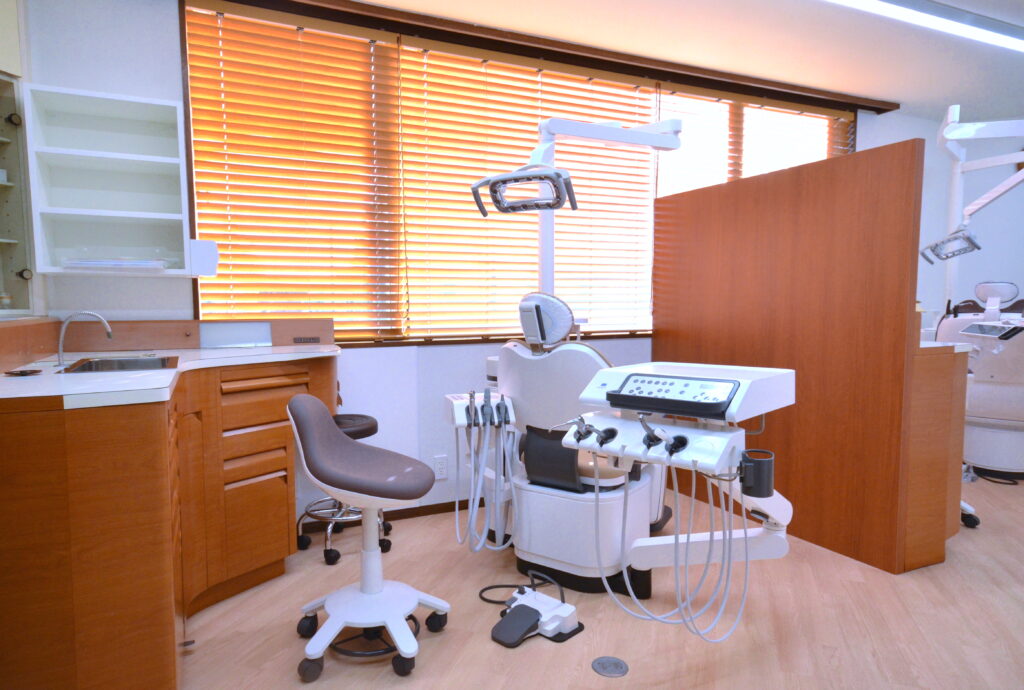角野歯科医院-診察室1